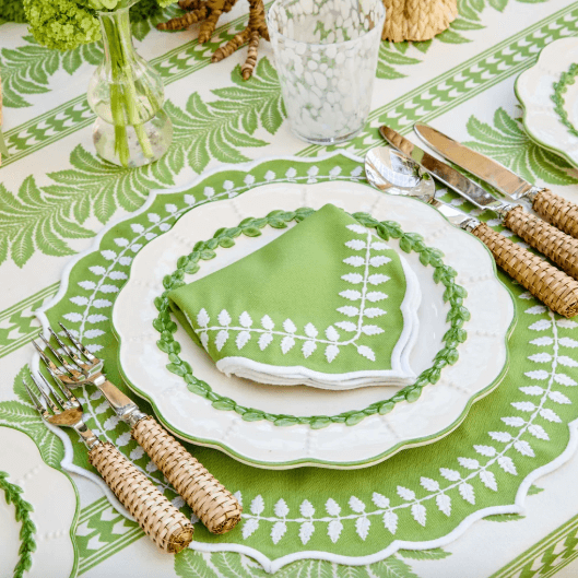 Green Laurel Placemats & Napkins (Set of 4)